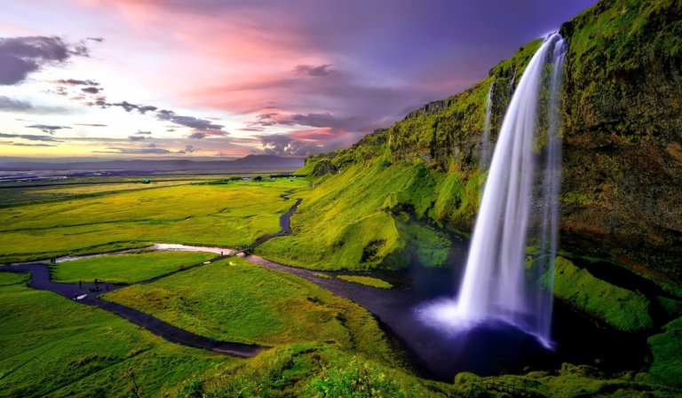 Visiting Iceland: Detailed Itineraries for the Land of Fire and Ice