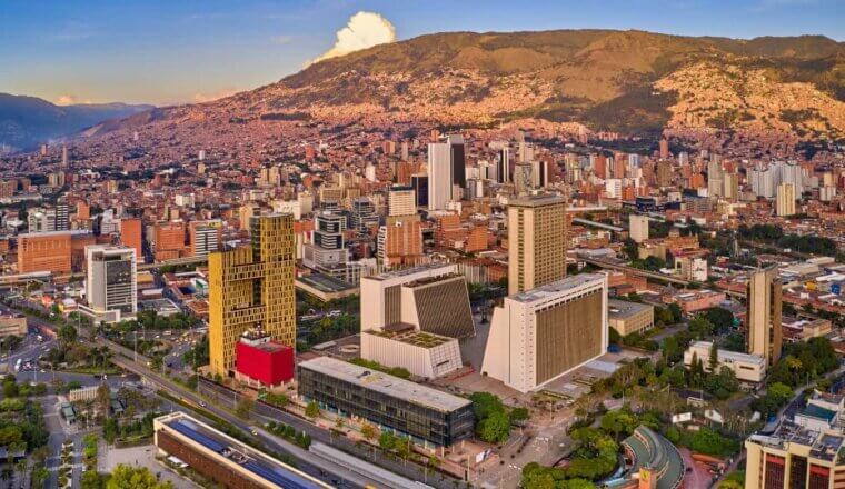 14 Things to Do in Medellín (and the ONE thing NOT to do!)